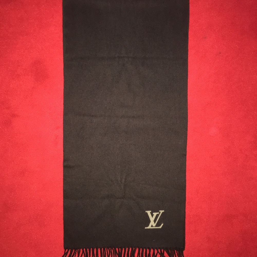 Louis Vuitton cashmere scarf